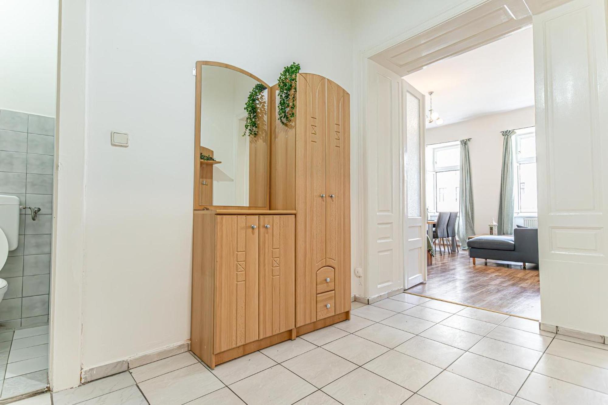 Timeless Vienna: 2Br Apt In The Historic District Exterior foto